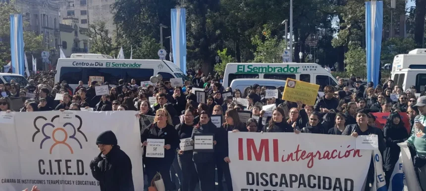 Agrupaciones reclamaron contra el veto a la Ley de Emergencia en Discapacidad